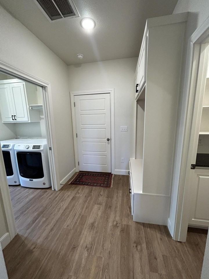 6960 102nd St - Photo 7 of 16