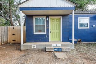 1923 21st St #A - Photo 1 of 1