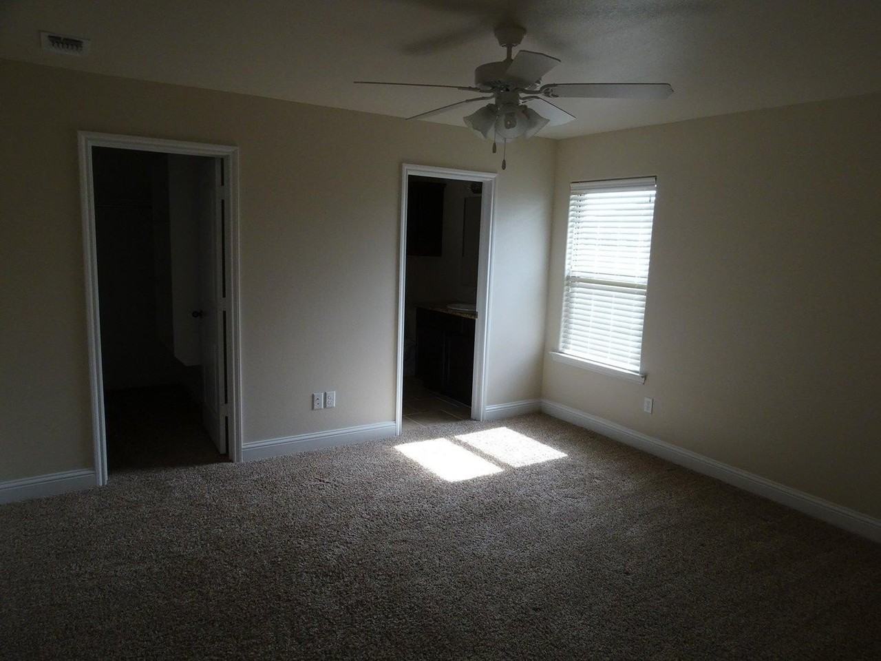 11107 Everett Ave - Photo 6 of 20