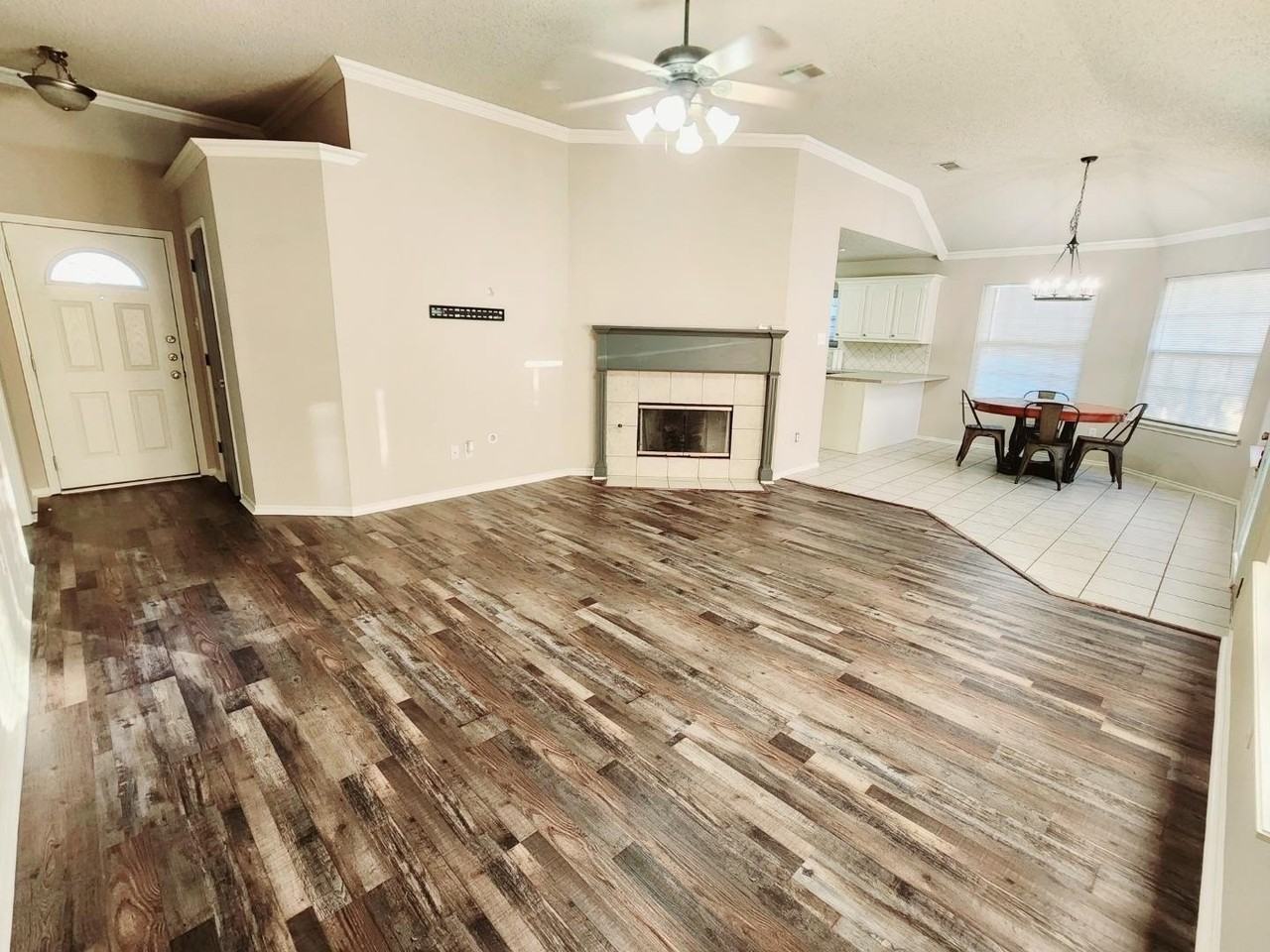 9708 Waco Ave - Photo 2 of 15