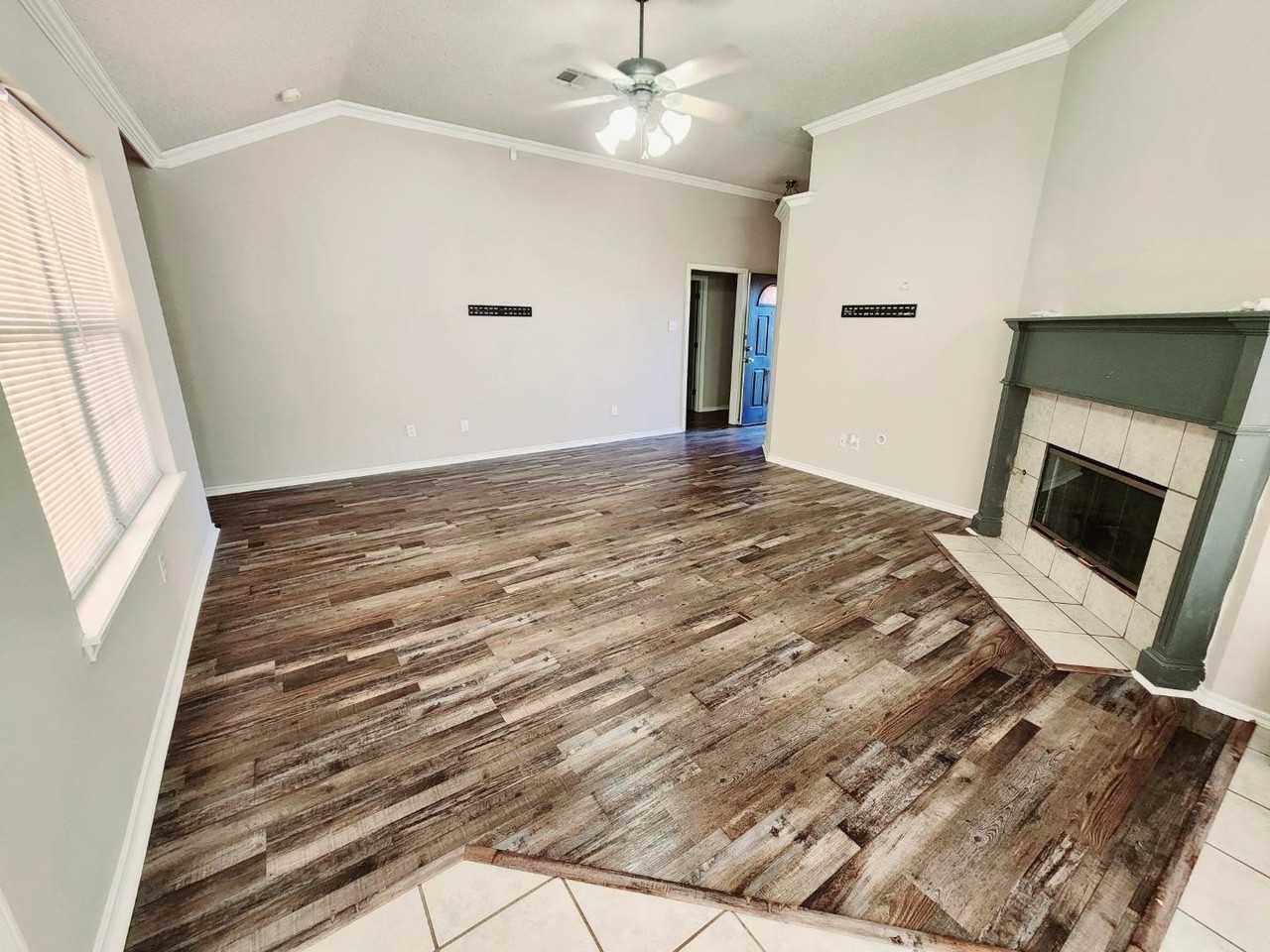 9708 Waco Ave - Photo 3 of 15
