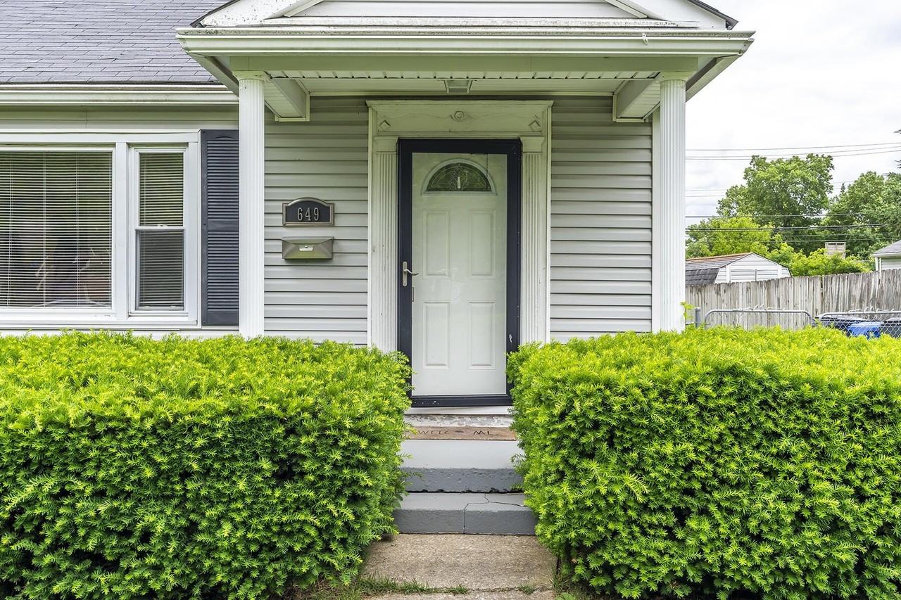 649 Mitchell Ave - Photo 2 of 28