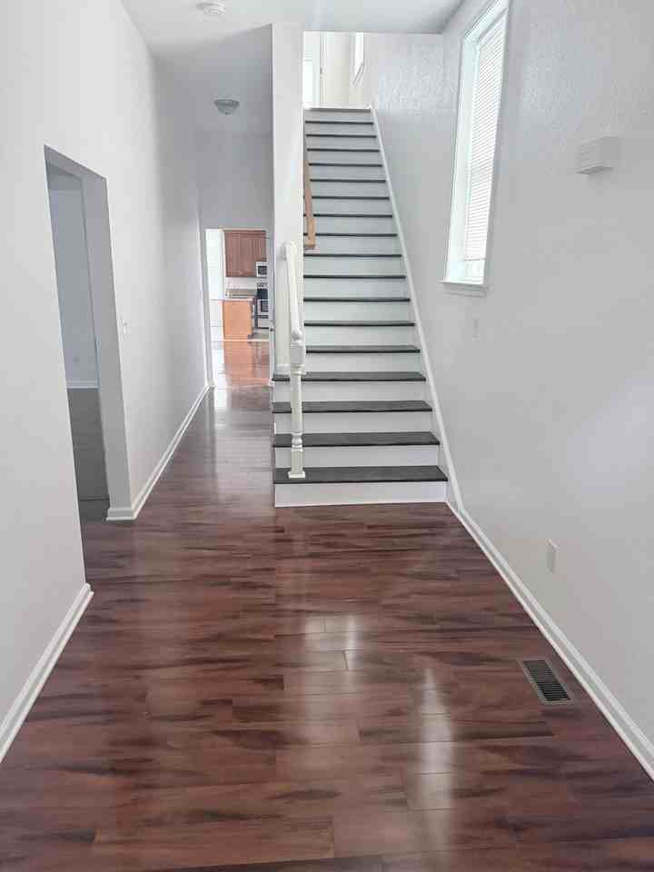 213 W 30th St - Photo 5 of 10