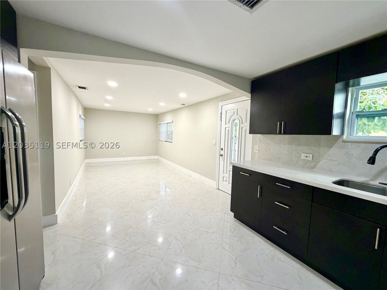 9615 Nw 3rd Ave - Photo 4 of 19