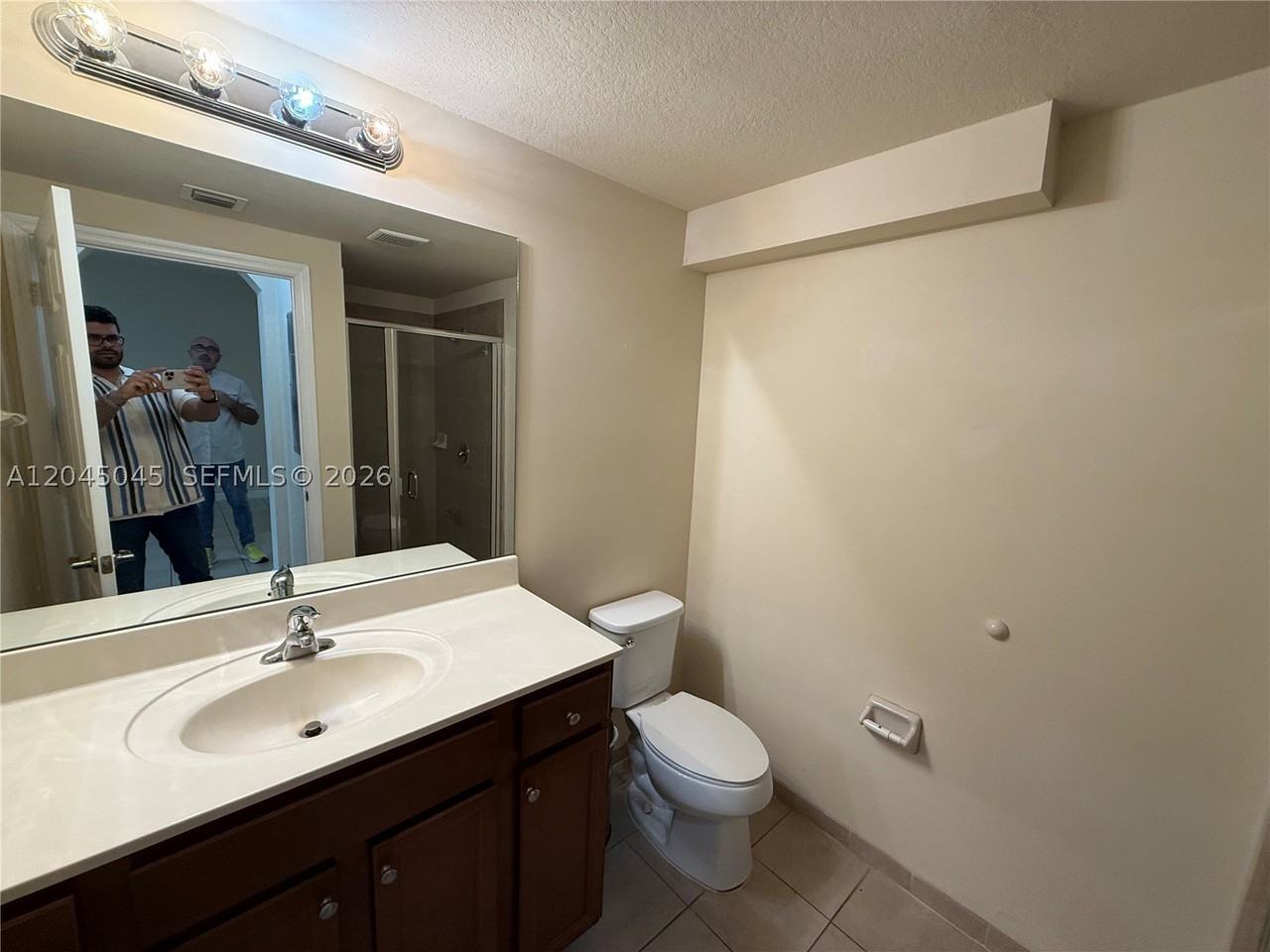 9572 Sw 169th Pl #MAIN - Photo 5 of 27