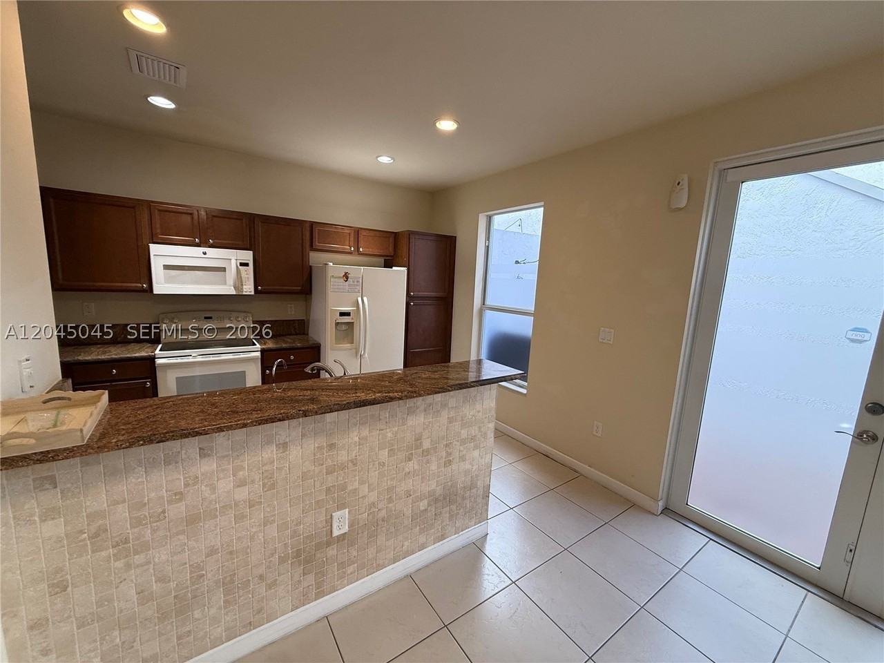 9572 Sw 169th Pl #MAIN - Photo 7 of 27