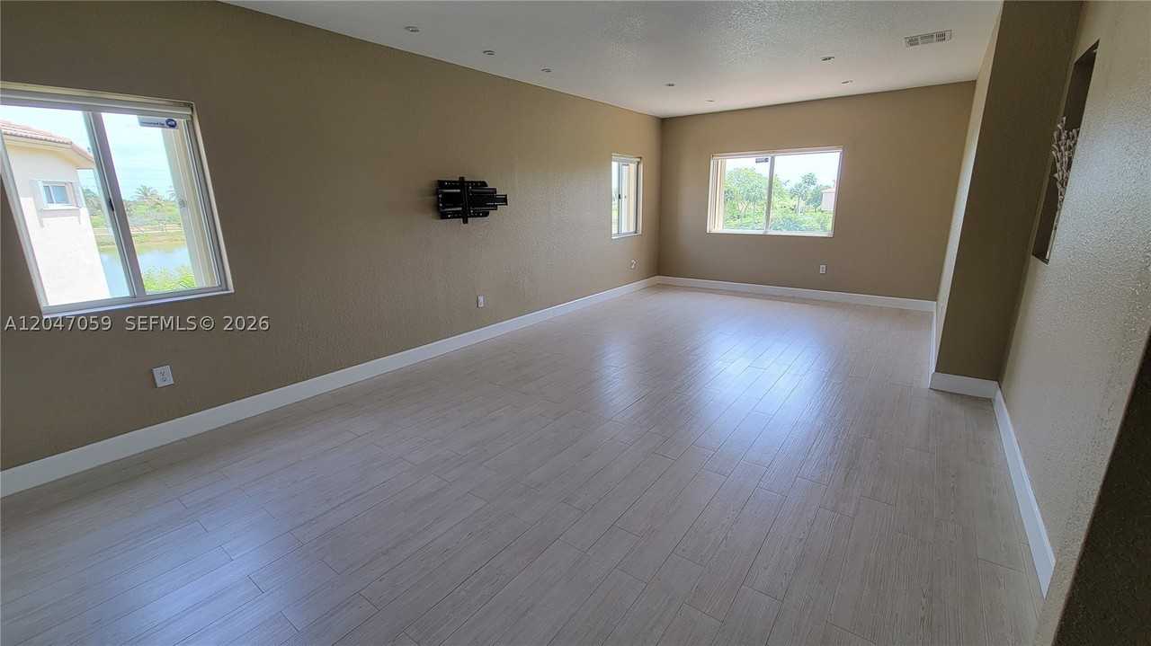 8780 Sw 223rd Ter #8780 - Photo 6 of 20