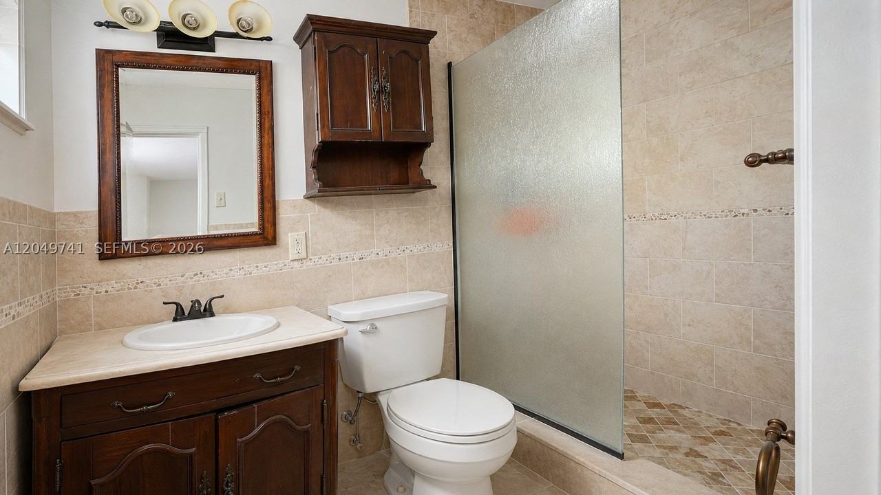 5040 Ne 14th Ter #0 - Photo 5 of 11