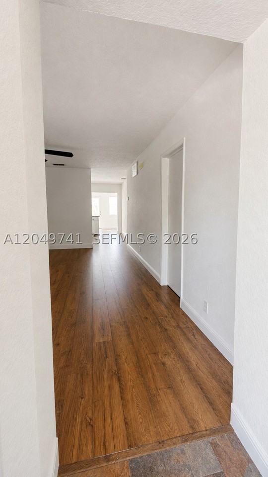 5040 Ne 14th Ter #0 - Photo 7 of 11