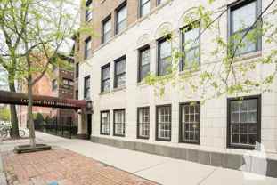 817 W Lakeside Pl #106 - Photo 1 of 1
