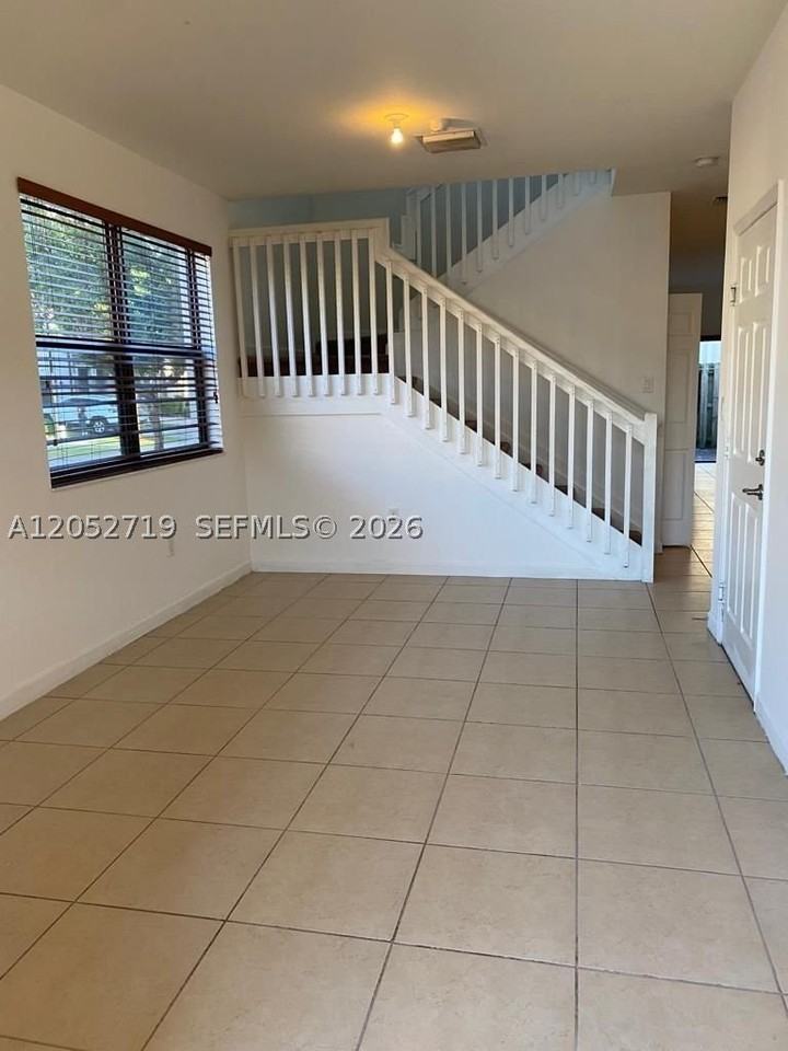 15062 Sw 117th Way #15062 - Photo 2 of 12