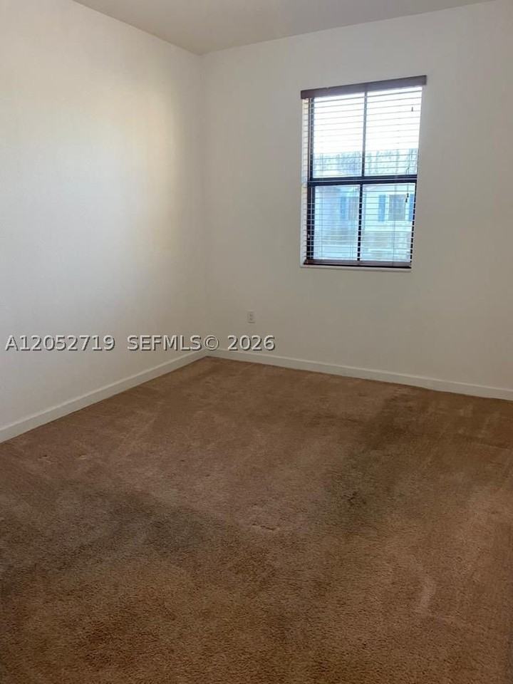 15062 Sw 117th Way #15062 - Photo 3 of 12