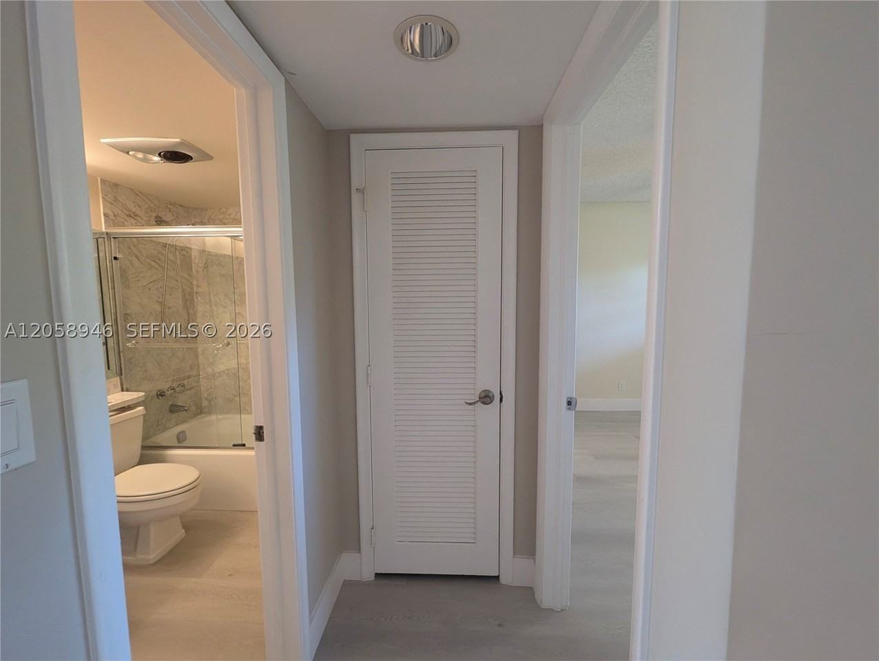 820 S Hollybrook Dr #303 - Photo 6 of 16