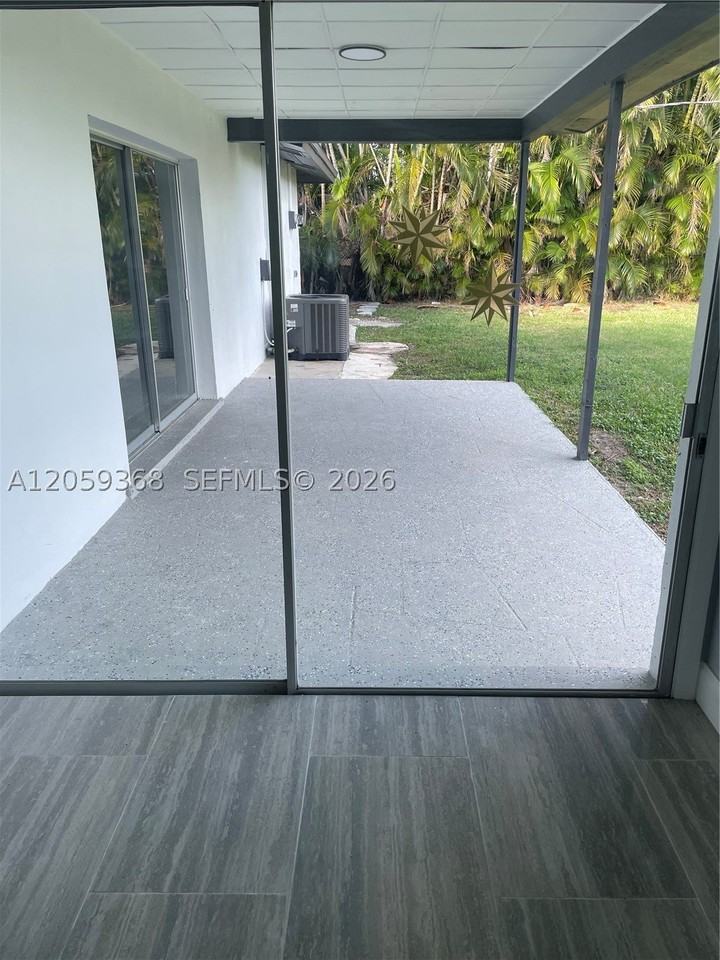 737 Sesame Ct - Photo 3 of 12