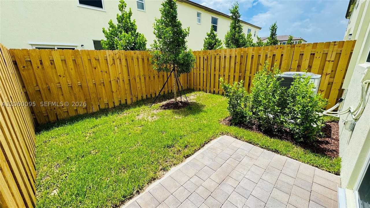 2632 Se 27th Dr - Photo 7 of 30