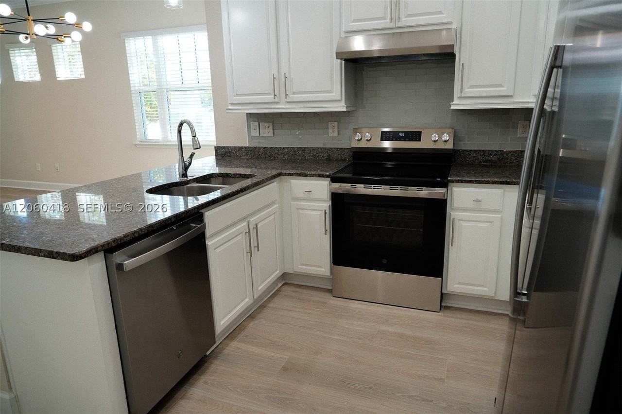 8282 Tavistock Lakes Blvd - Photo 6 of 30