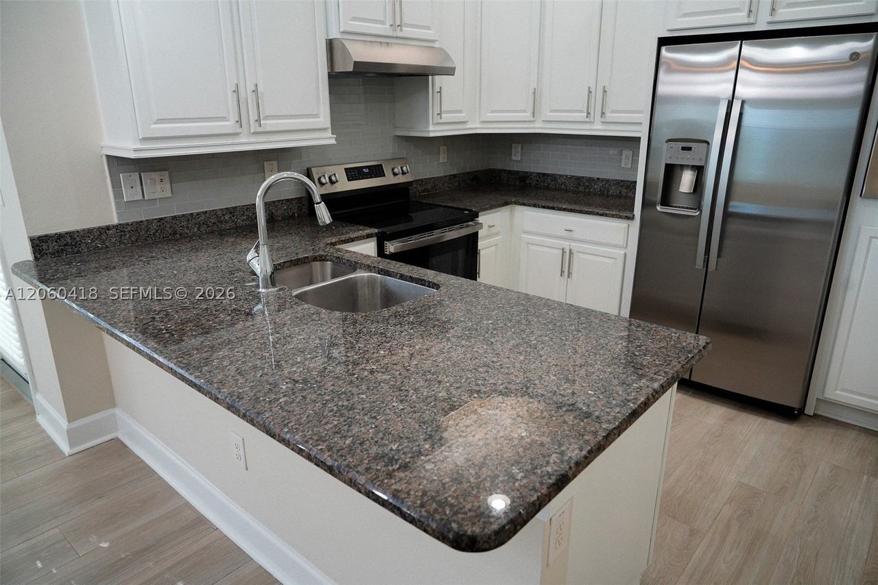 8282 Tavistock Lakes Blvd - Photo 7 of 30