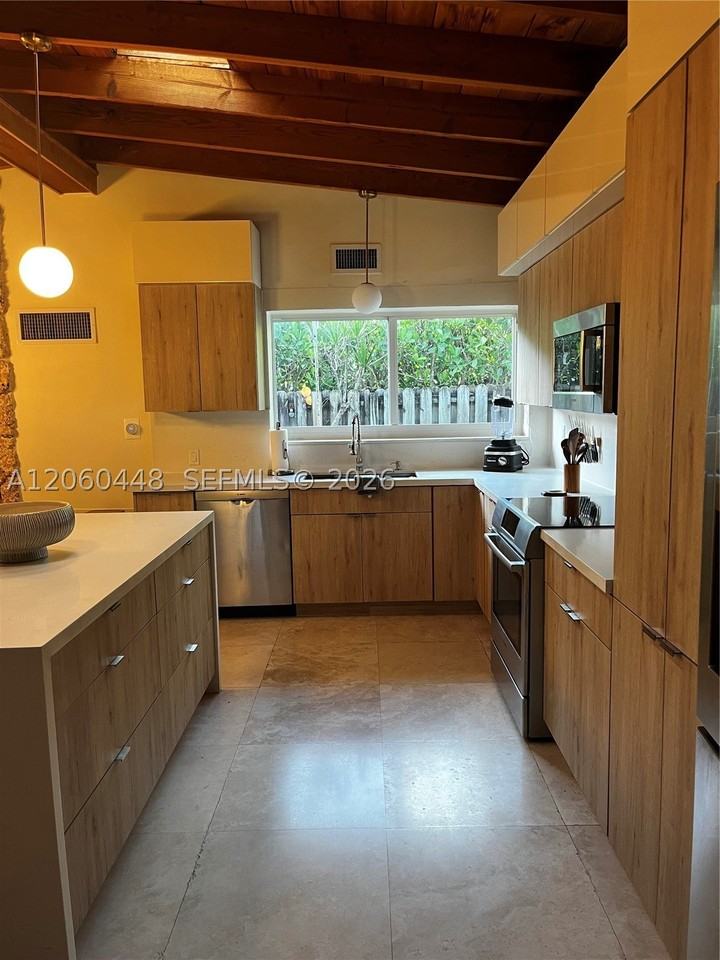 4344 S Douglas Rd - Photo 3 of 6