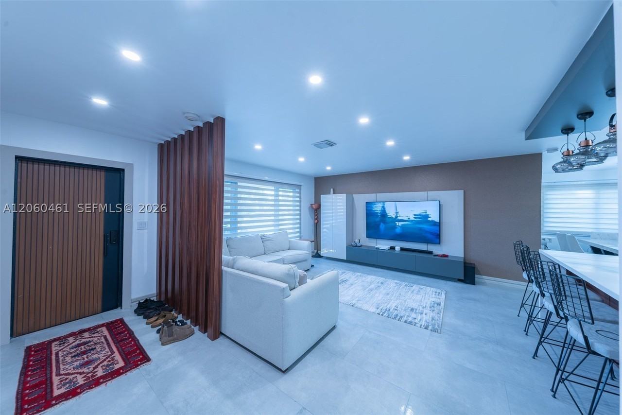 1221 W Camino Real #1221 - Photo 3 of 23