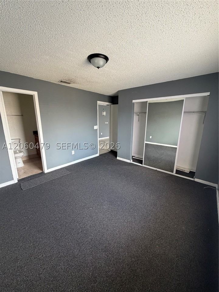 18602 Nw 46th Ave #18602 - Photo 3 of 8