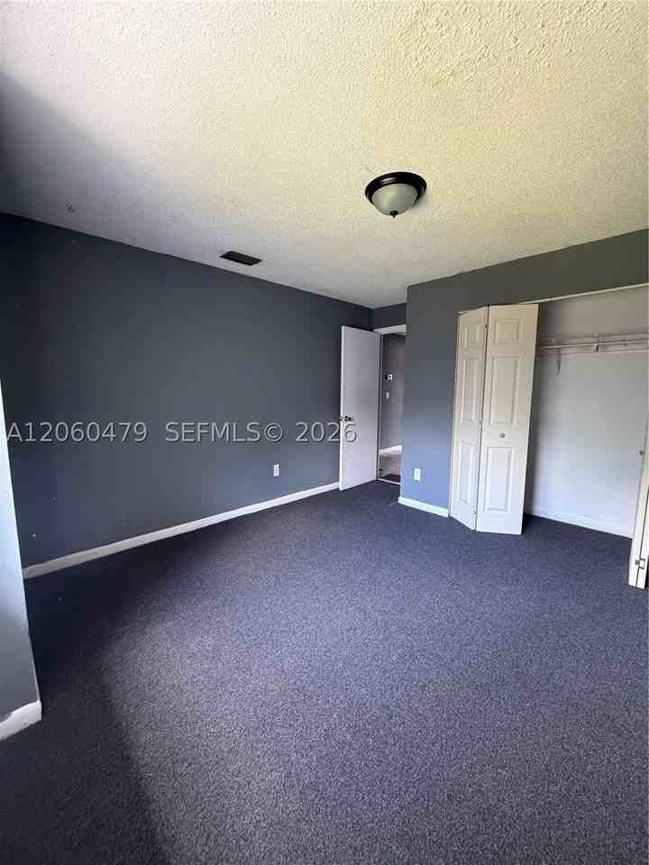 18602 Nw 46th Ave #18602 - Photo 6 of 8