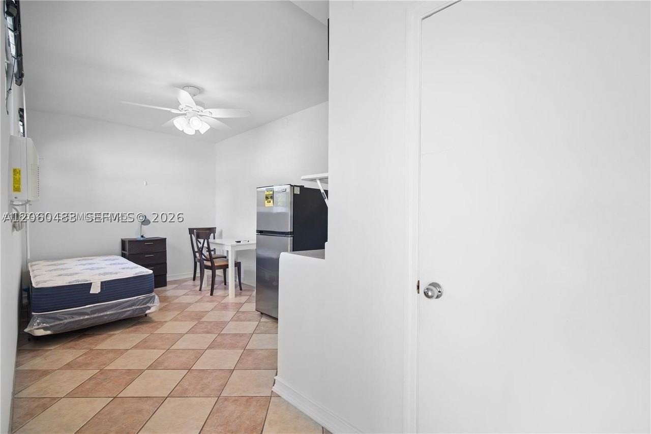 1785 Ne 159th St - Photo 5 of 15