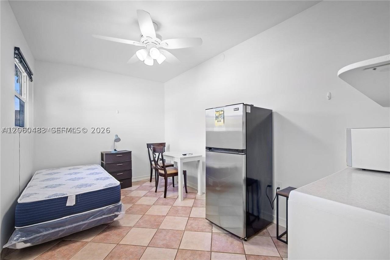 1785 Ne 159th St - Photo 6 of 15