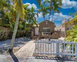 626 Ne 4th Ct - Photo 1 of 1