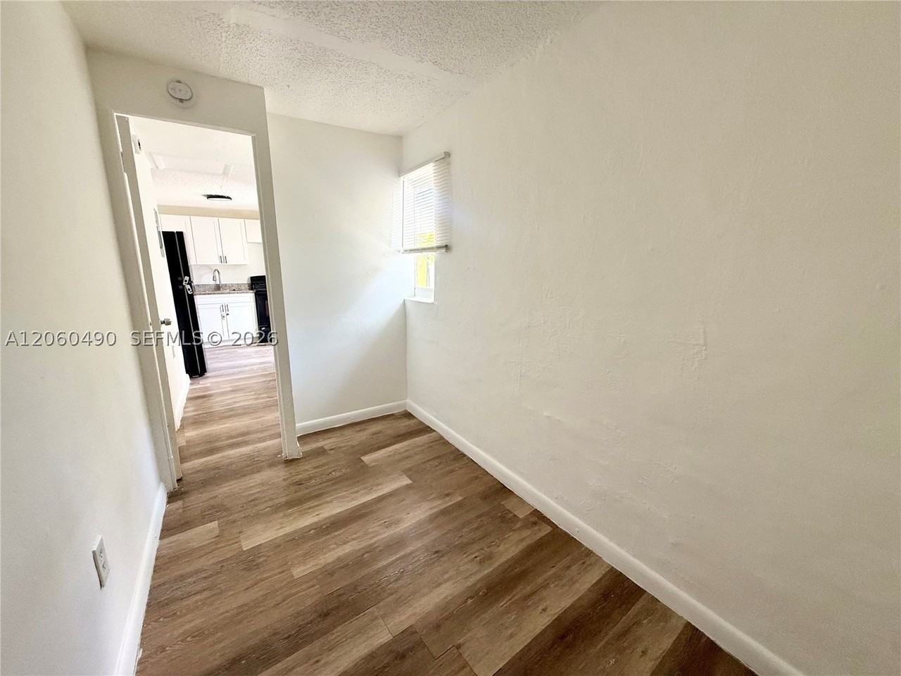2160 Nw 29th St #6 - Photo 7 of 7