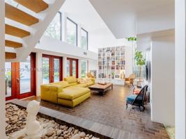 featured image of 2250 Ne 201st St #0