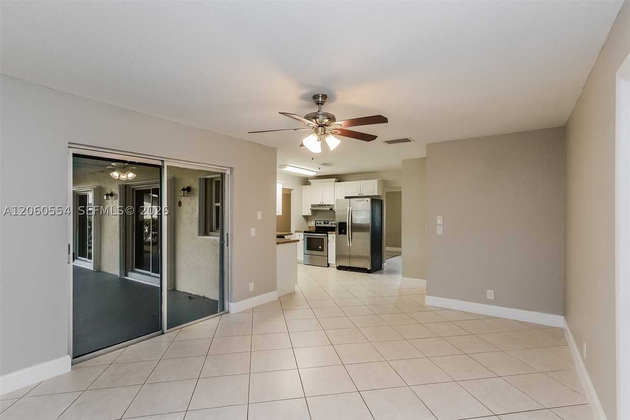 3631 Nw 108th Dr - Photo 4 of 15