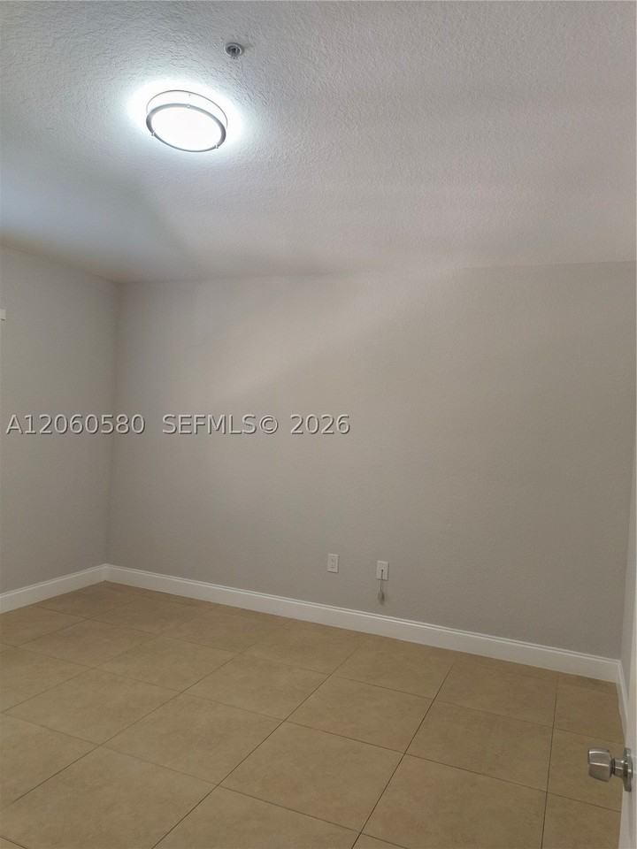 22641 Sw 88th Pl #304 - Photo 5 of 9
