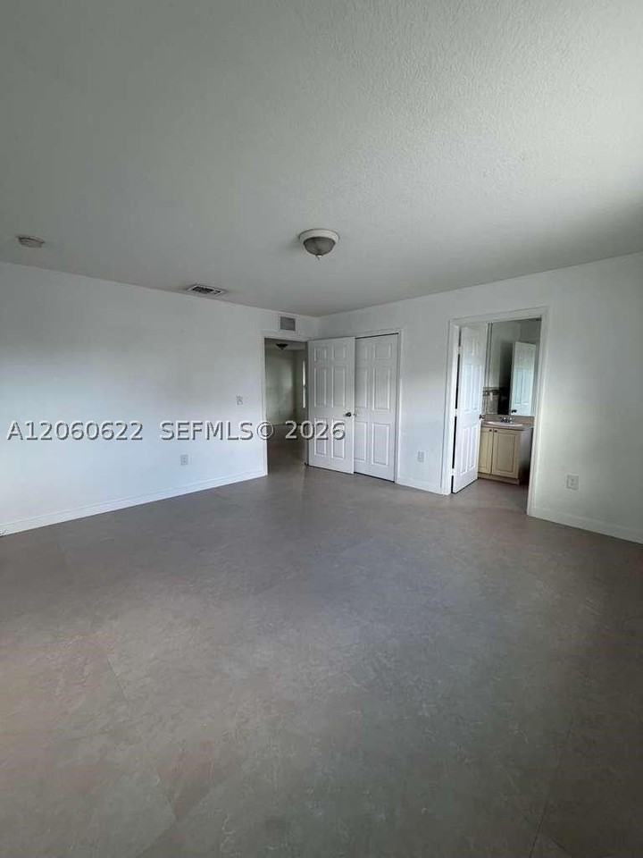 10501 Sw 172nd St #10501 - Photo 5 of 16