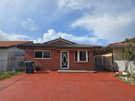 8810 Nw 114th Ter - Photo 1 of 1