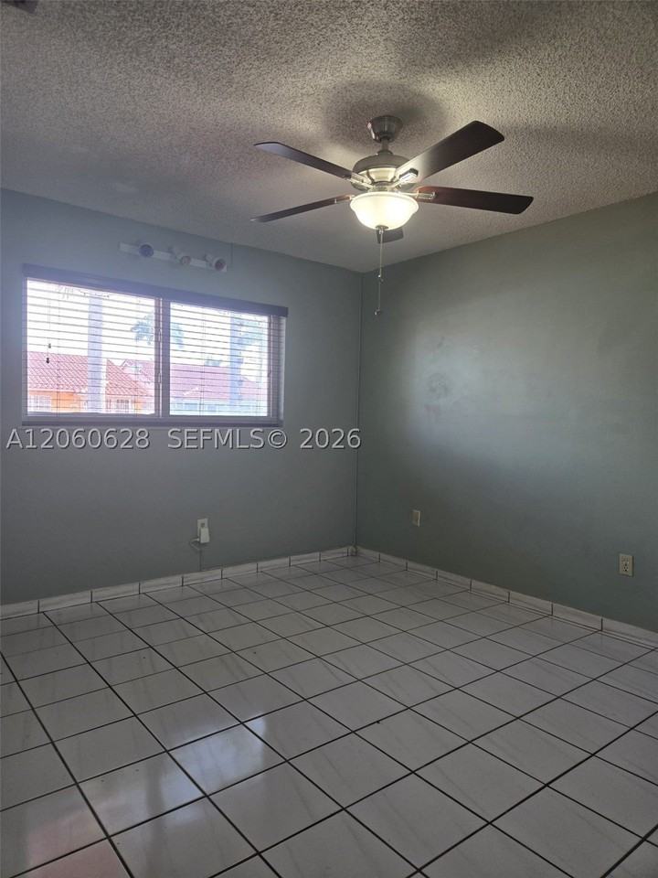 8810 Nw 114th Ter - Photo 4 of 13