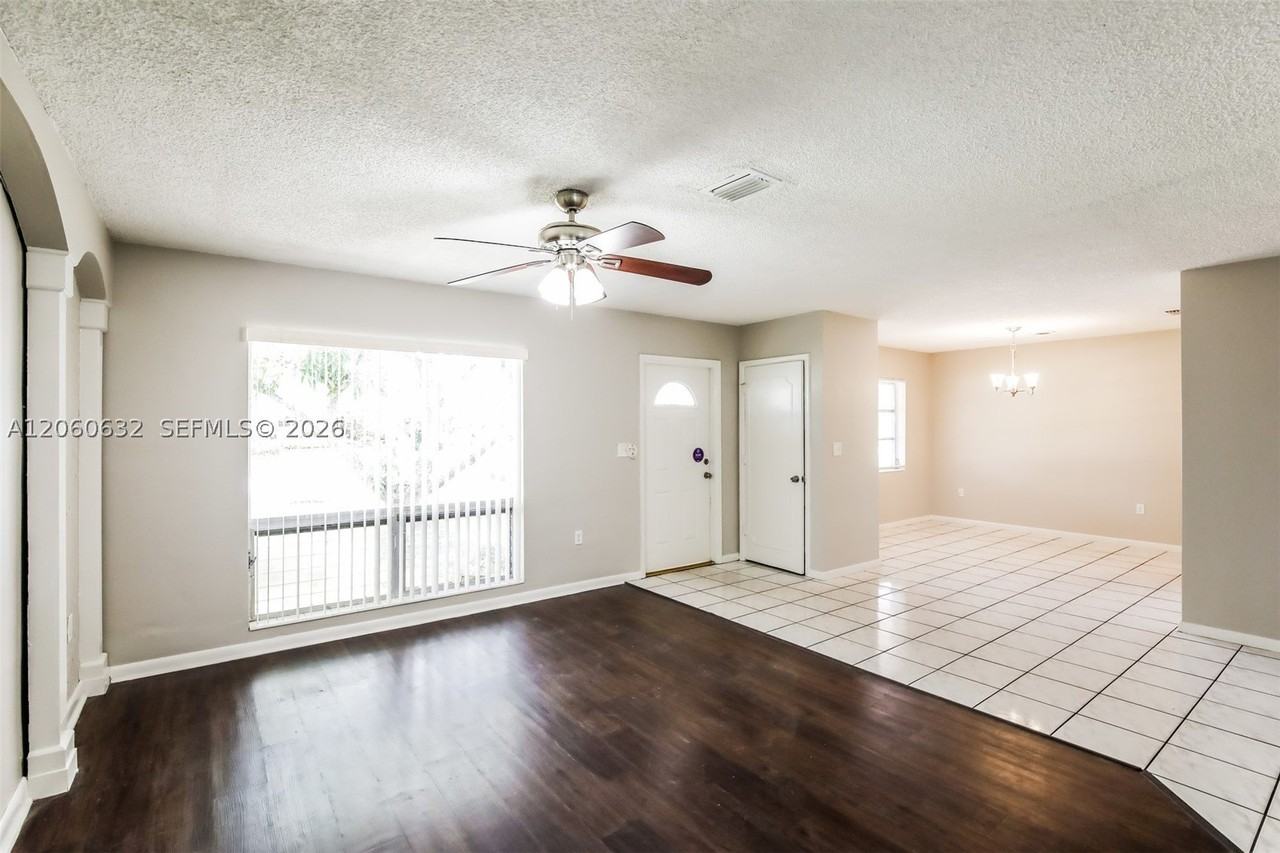 4896 Nw 6th Ct - Photo 5 of 18