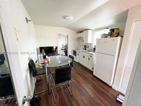 320 Sw 4th Ave #B - Photo 1 of 1