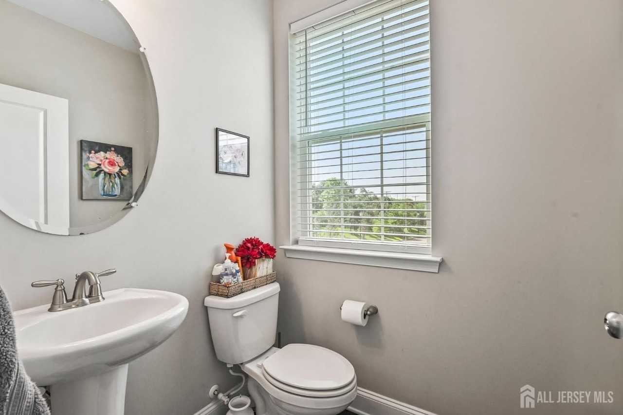 2208 Massey Ln - Photo 7 of 17