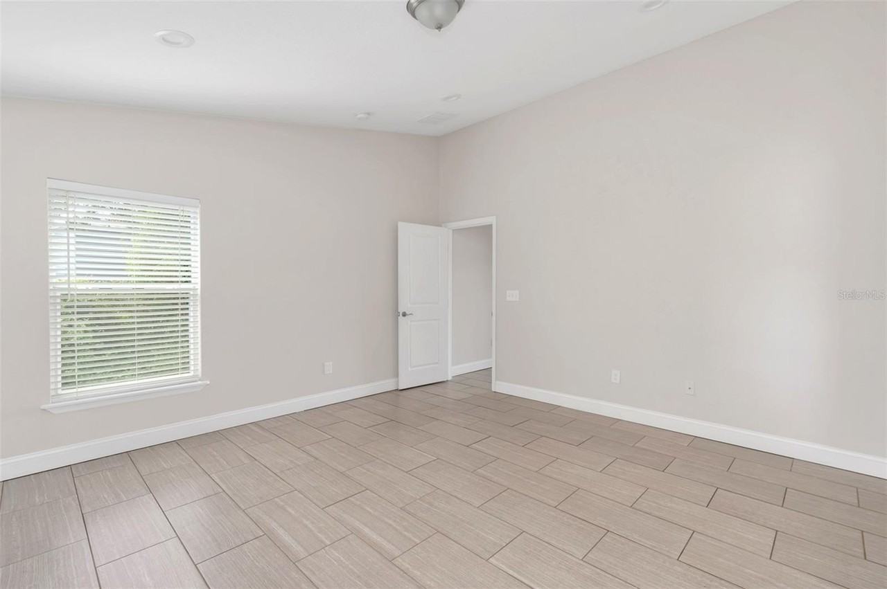 1206 Beechdale Ct - Photo 7 of 20