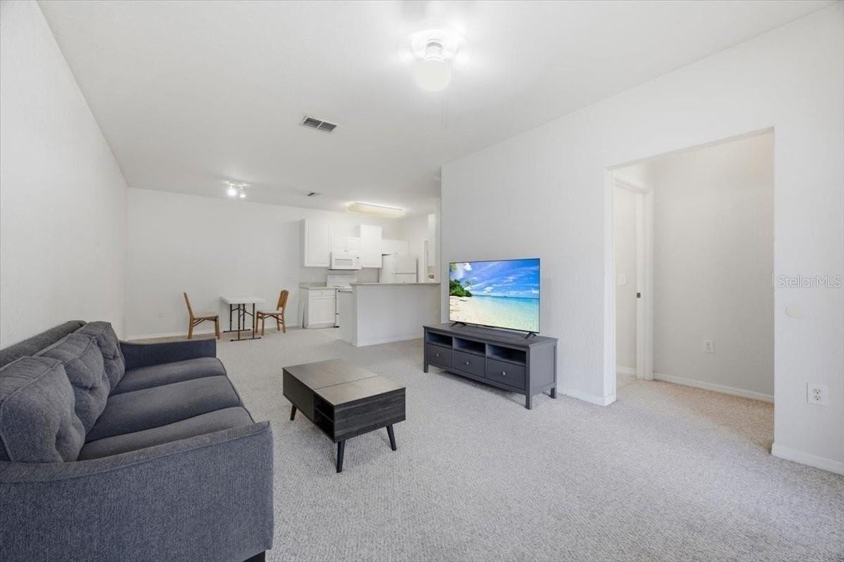 4008 Hemingway Cir - Photo 5 of 21