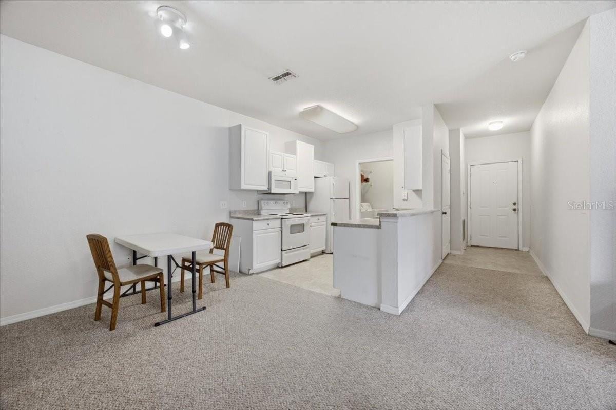 4008 Hemingway Cir - Photo 6 of 21