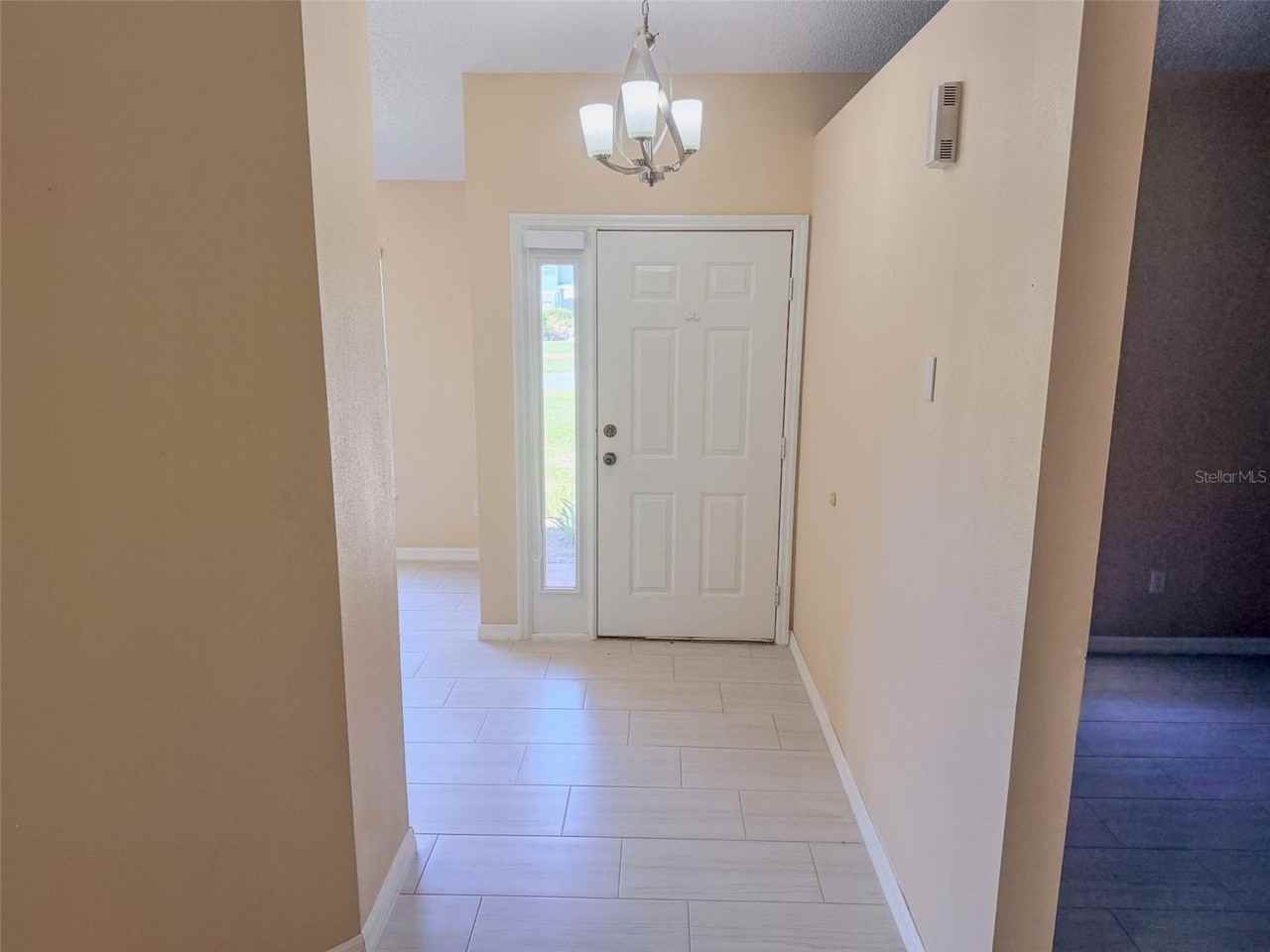 770 Americana Ct - Photo 2 of 14
