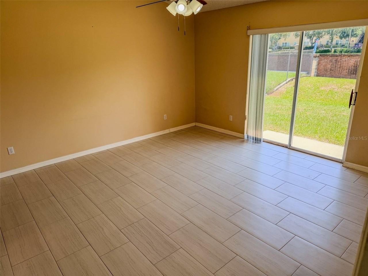 770 Americana Ct - Photo 7 of 14