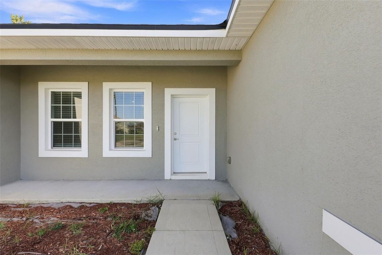 304 Begonia Ct - Photo 3 of 32