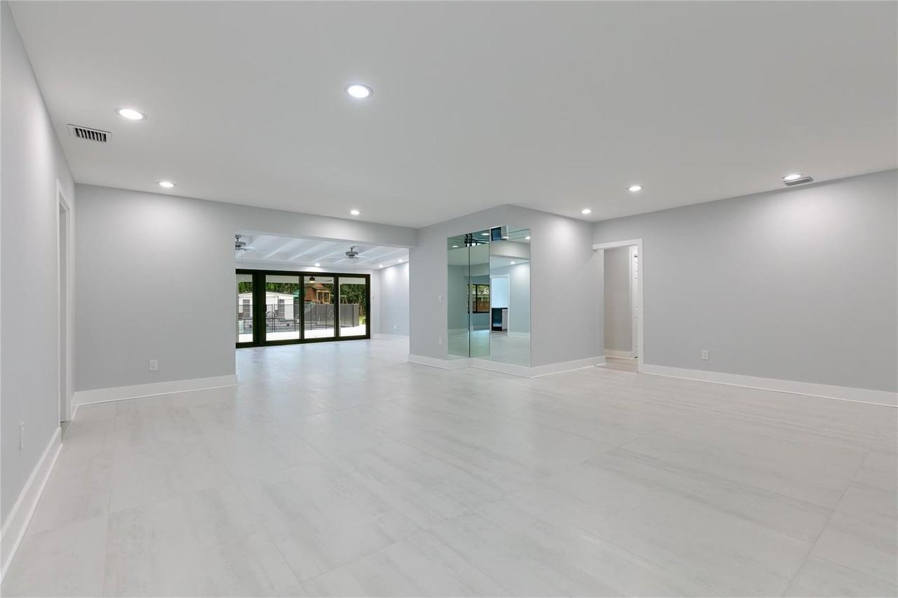 Sw 83rd Ave - Photo 6 of 8