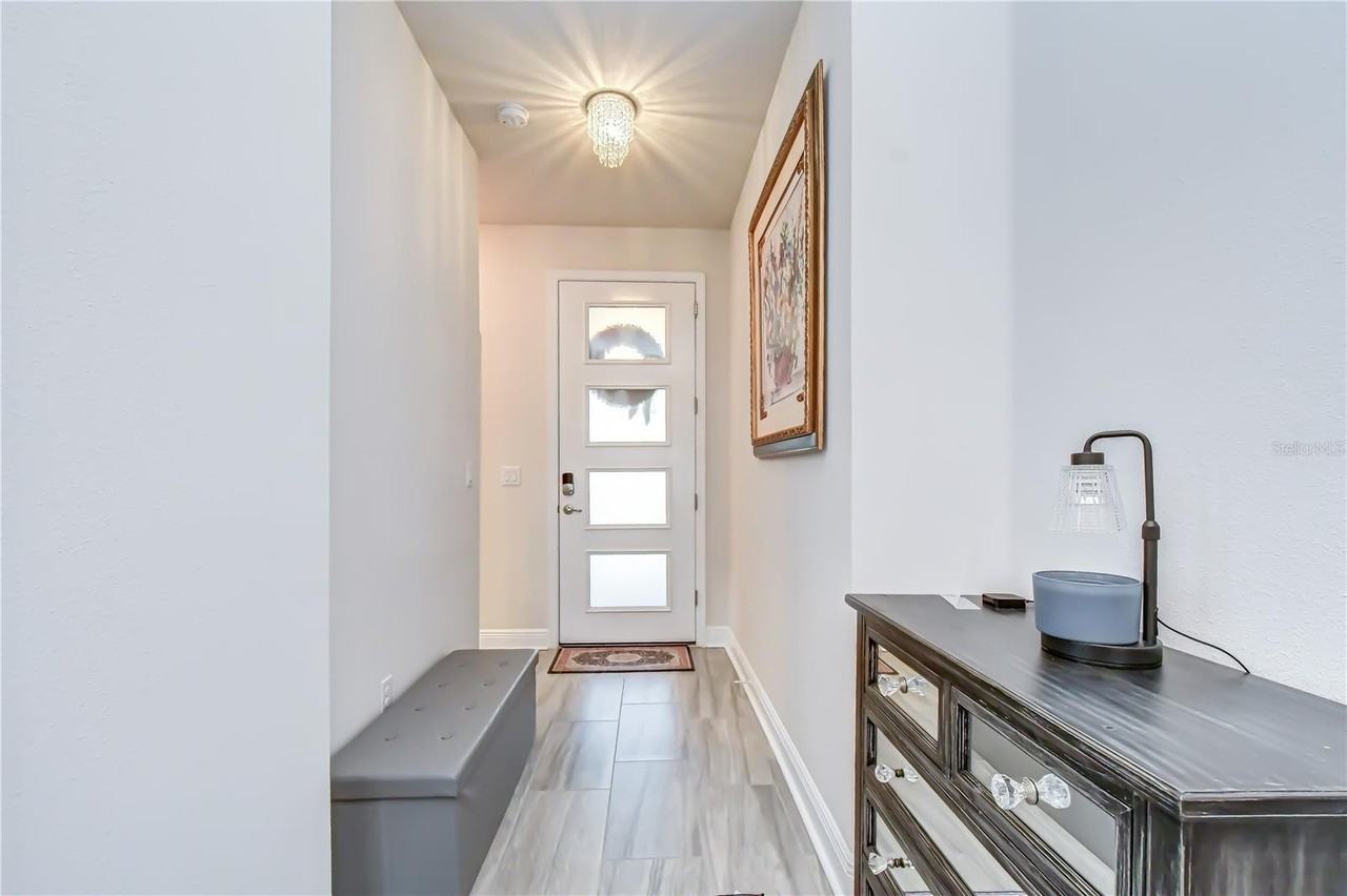 15371 Caravan Ave - Photo 4 of 50