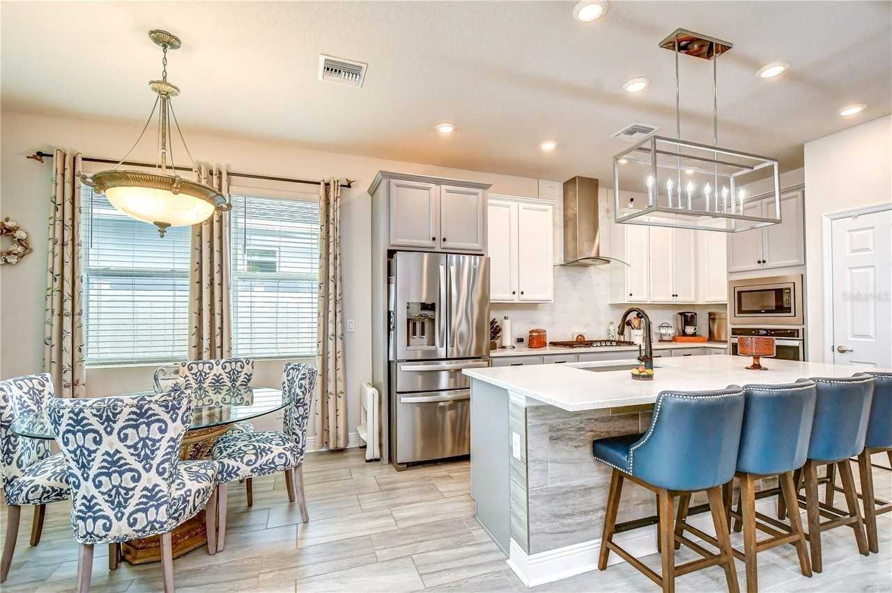 15371 Caravan Ave - Photo 7 of 50