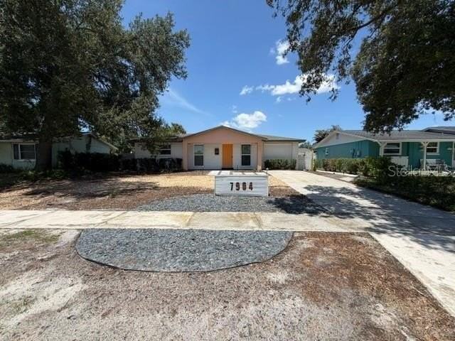 7904 Woodvine Cir - Photo 2 of 21