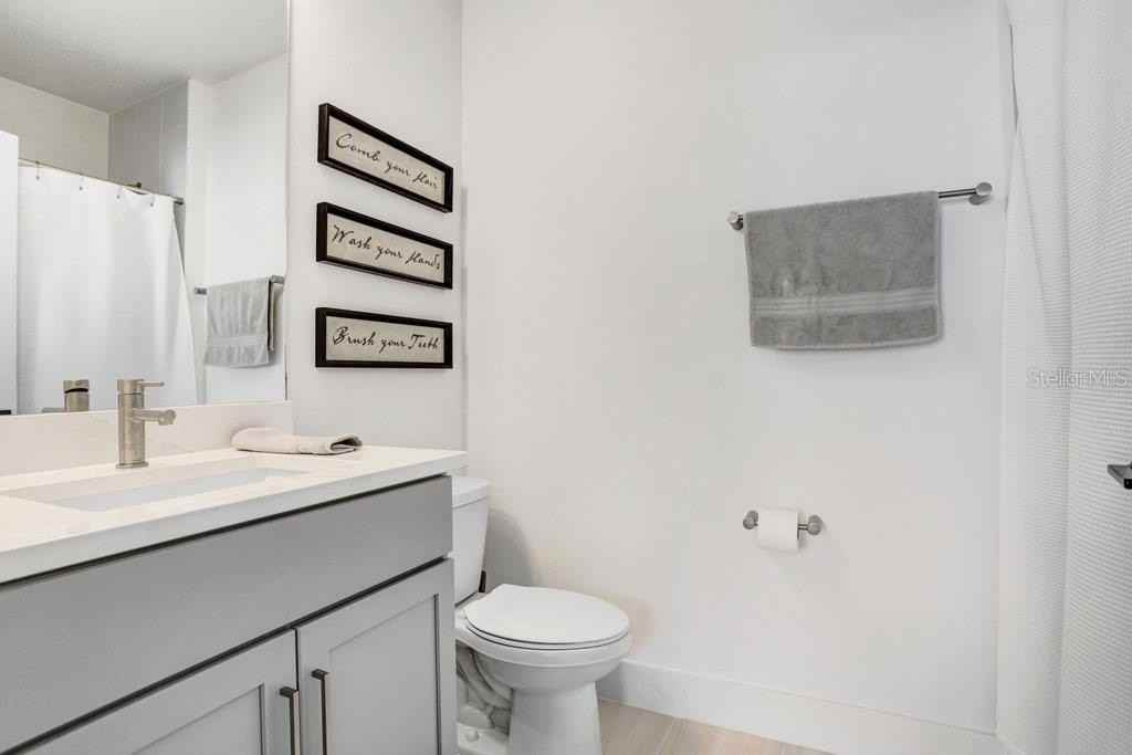 2506 W Cleveland St #20 - Photo 6 of 38