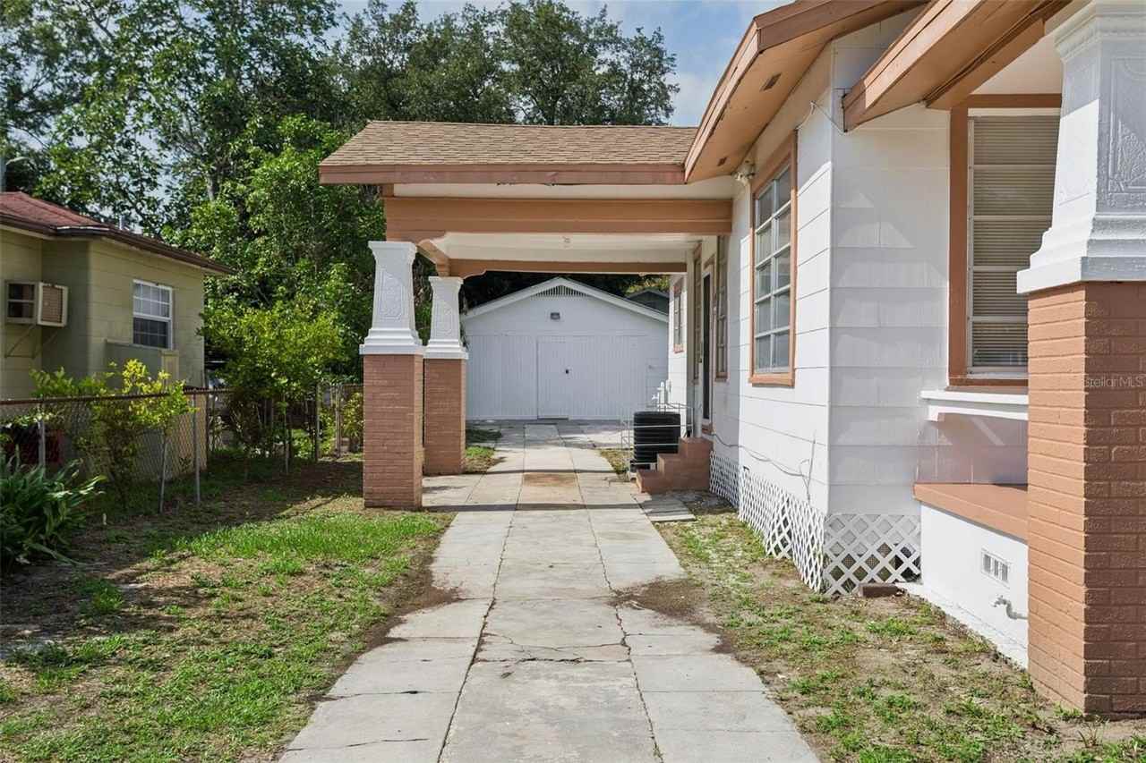 1017 E 23rd Ave - Photo 4 of 25